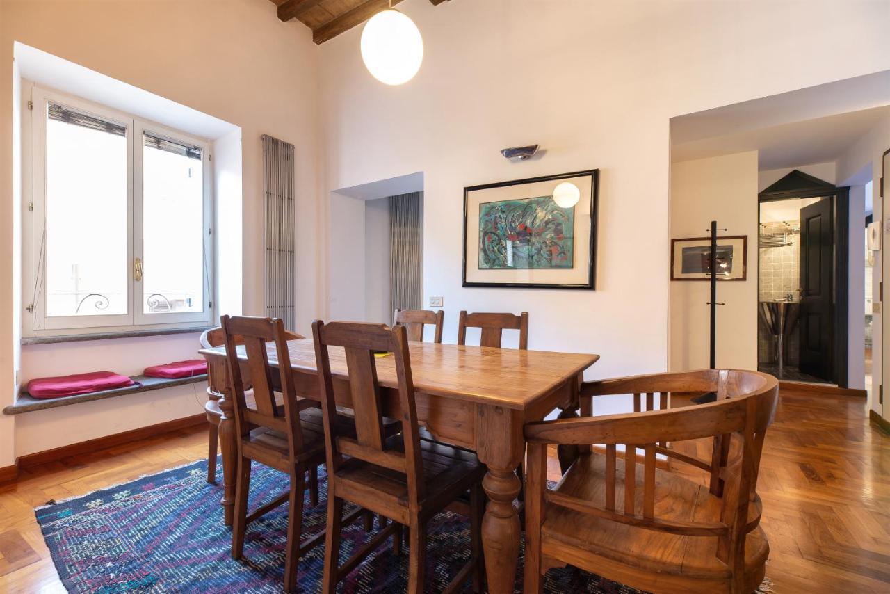 Appartamento Via Del Teatro Pace — Photos 3